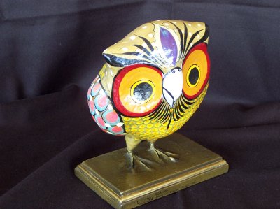 Another view of the owl.