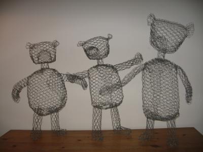 "3 bears WIP chickenwire" by Grécha