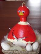 Poulover - The knitting chicken by Marie Demoulin