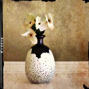 Speckle Vase by Renee Parker