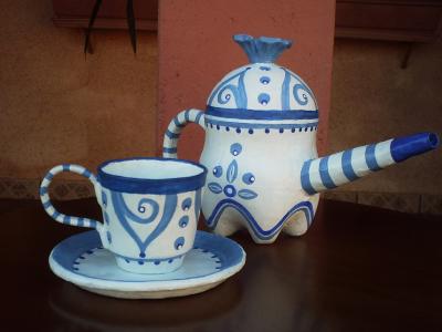 "TEAPOT and CUP with saucer-(Portuguese porcelain)" by Rui Moura