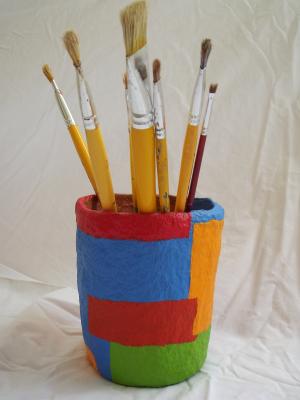 "Modern Art Brushes and Pens Holder" by Regiane Mendes